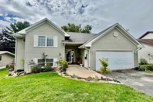 134 NE Valhalla Dr, Poplar Grove, IL 61065 - Photo 1