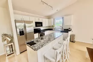 134 NE Valhalla Dr, Poplar Grove, IL 61065 - Photo 9