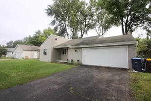 1822 14th St, Belvidere, IL 61008 - Photo 3