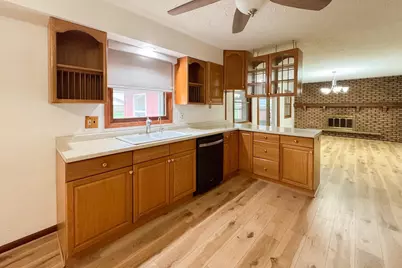 8482 North Creek Rd, Roscoe, IL 61073 - Photo 13