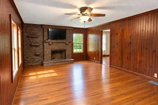 12096 Saunders Rd, Pecatonica, IL 61063 - Photo 3