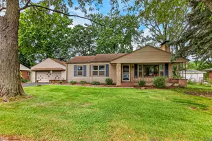 3104 Sunnyside Dr, Rockford, IL 61114 - Photo 1