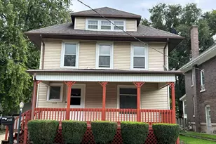 1119 S Maple Ave, Freeport, IL 61032 - Photo 1