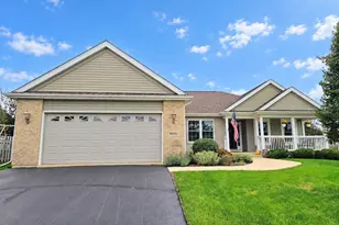 2031 Meyers St, Belvidere, IL 61008 - Photo 1