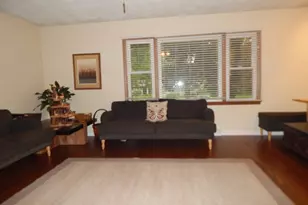 2319 Delcy Dr, Rockford, IL 61107 - Photo 5