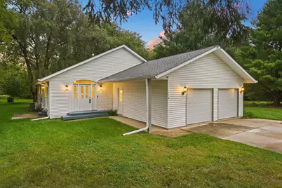 112 SE Liverpool Drive, Poplar Grove, IL 61065 - Photo 1