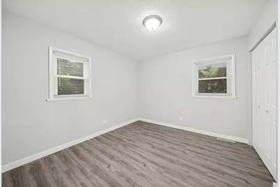 112 SE Liverpool Drive, Poplar Grove, IL 61065 - Photo 17