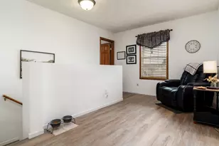 651 Ashleigh Ln, Roscoe, IL 61073 - Photo 25