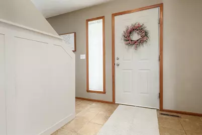 651 Ashleigh Lane, Roscoe, IL 61073 - Photo 5