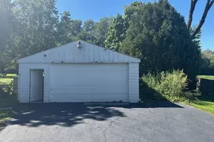 2335 S Perryville Rd, Rockford, IL 61108 - Photo 3