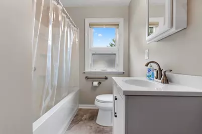 345 Pennsylvania Avenue, Loves Park, IL 61111 - Photo 9