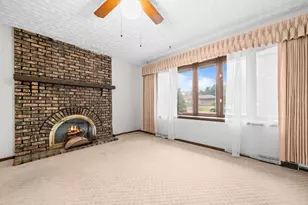 6156 Lockwood Dr, Rockford, IL 61109 - Photo 5