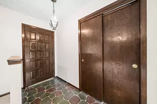 6156 Lockwood Dr, Rockford, IL 61109 - Photo 3