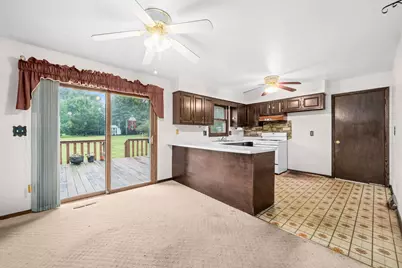 6156 Lockwood Drive, Rockford, IL 61109 - Photo 7