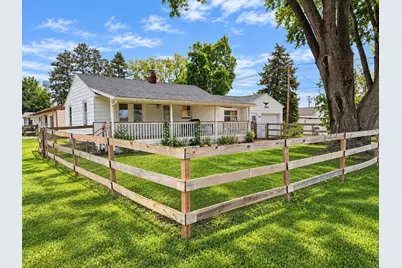 704 Willow Street, Savanna, IL 61074 - Photo 1