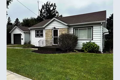 836 W Empire Street, Freeport, IL 61032 - Photo 5