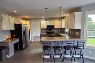 9276 Cheviot Dr, Roscoe, IL 61073 - Photo 3