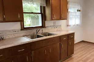 1824 Crestwood Ave, Rockford, IL 61103 - Photo 7