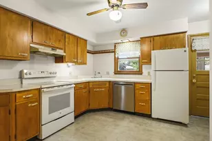 611 E 6th St, Belvidere, IL 61008 - Photo 19
