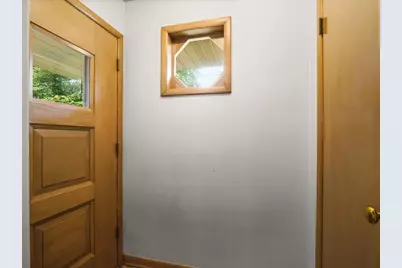 611 E 6th Street, Belvidere, IL 61008 - Photo 7