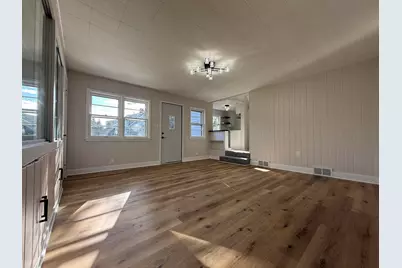 5502 Hollis Avenue, Loves Park, IL 61111 - Photo 9