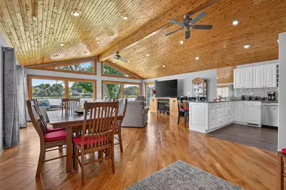 839 Breckenboro, Lake Summerset, IL 61019 - Photo 7