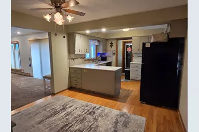 1233 W Logan, Freeport, IL 61032 - Photo 11