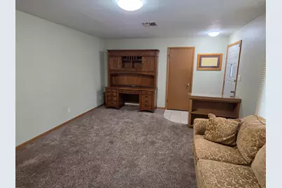 1233 W Logan, Freeport, IL 61032 - Photo 9