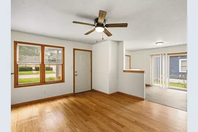 610 Sydney Avenue, Loves Park, IL 61111 - Photo 7