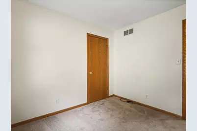 610 Sydney Avenue, Loves Park, IL 61111 - Photo 17