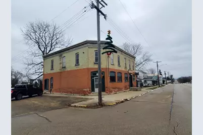 140 W Main, Dakota, IL 61018 - Photo 1