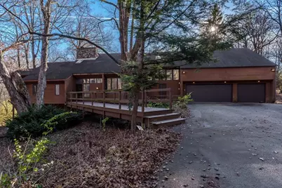 5827 Coachman Court, Rockford, IL 61107 - Photo 1