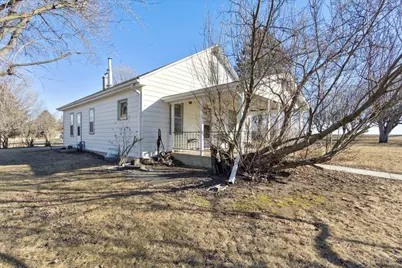 904 E Webb Street, Davis, IL 61019 - Photo 1