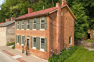 462 Dewey Ave, Galena, IL 61036 - Photo 1