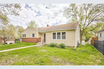 533 Hilton Avenue, Rockford, IL 61107 - Photo 1