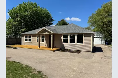 13 S Lafayette Street, Milledgeville, IL 61051 - Photo 1