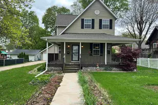 517 N Brinton Ave, Dixon, IL 61021 - Photo 1