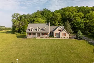 10 Saddleback Rd, Galena, IL 61036 - Photo 1