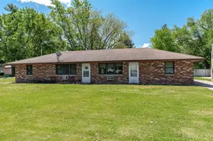 130 E 5th St, Byron, IL 61010 - Photo 1