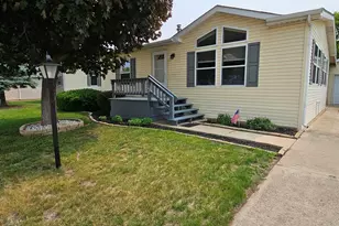 8581 Springwood Ct, Roscoe, IL 61073 - Photo 1