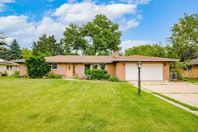 1120 Woodridge Drive, Rockford, IL 61108 - Photo 1