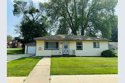 725 E Empire, Freeport, IL 61032 - Photo 1