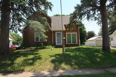 427 W Garfield, Freeport, IL 61032 - Photo 1