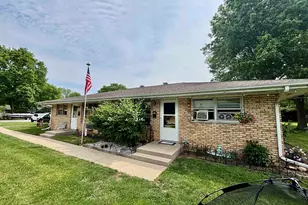 1526 Douglas Ct, Belvidere, IL 61008 - Photo 1