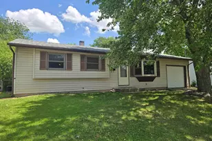 1822 9th Ave, Belvidere, IL 61008 - Photo 1