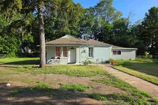 1625 Lyran Ave, Rockford, IL 61109 - Photo 1