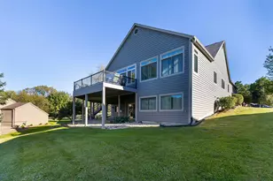 5 Gleneagle Dr, Galena, IL 61036 - Photo 1