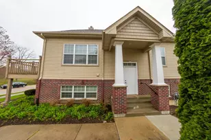 2433 River Oaks Ln, Rockford, IL 61102 - Photo 1