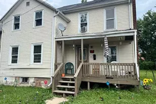 717 S Chicago St, Freeport, IL 61032 - Photo 1