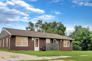 524 - 526 Hemenway Pl, South Beloit, IL 61080 - Photo 1